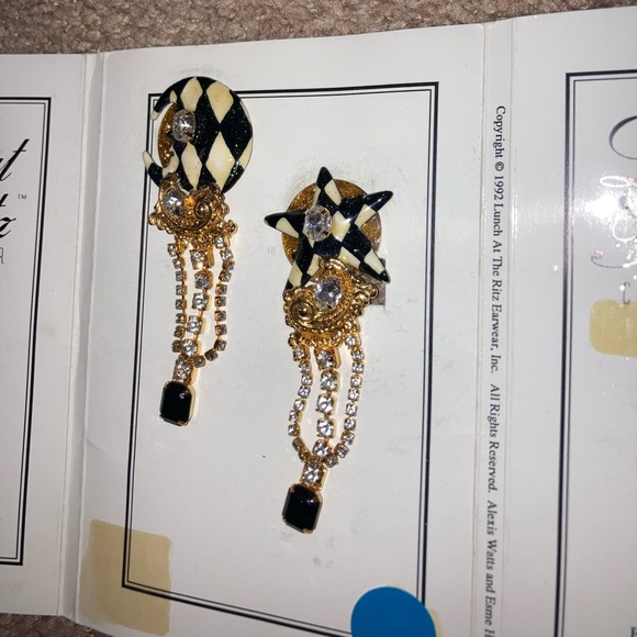 Lunch at the Ritz Twilight moon and star clip-on earring set on card 🌝⭐️🏁 - Picture 9 of 9